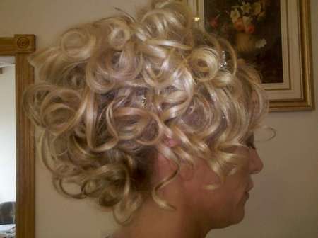 Cascadin, scattered curls. Hair by Loni
